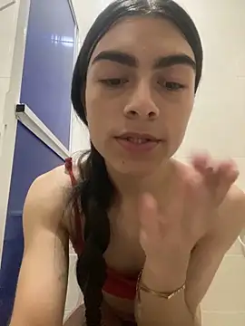 Snapshot of valendoll chatting on January 23, 2025, 1:51 am valendoll online show from January 23, 2025, 1:51 am