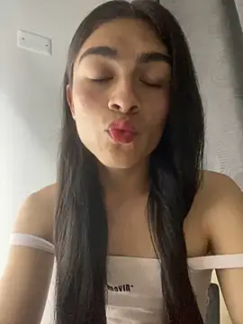 Snapshot of valendoll chatting on March 13, 2025, 6:05 am valendoll online show from March 13, 2025, 6:05 am