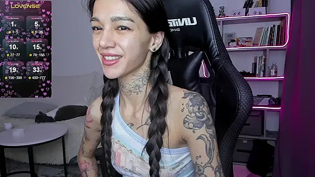 vinkitinkii online show from December 7, 2024, 8:44 am