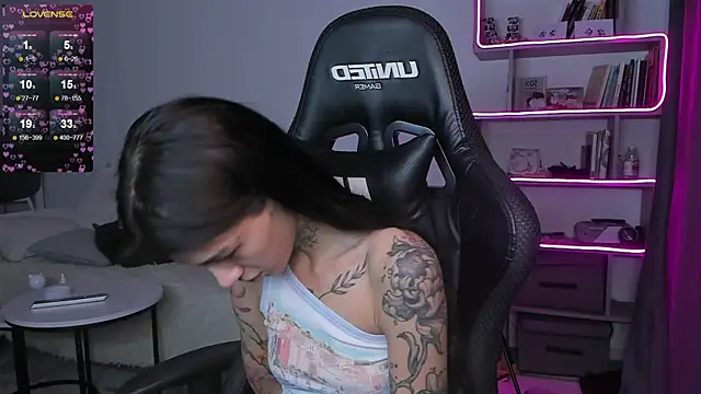 vinkitinkii online show from December 8, 2024, 9:24 am