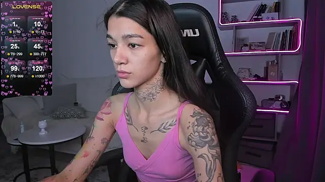 vinkitinkii online show from December 24, 2024, 6:33 am