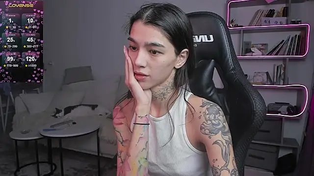 vinkitinkii online show from February 18, 2025, 9:43 am