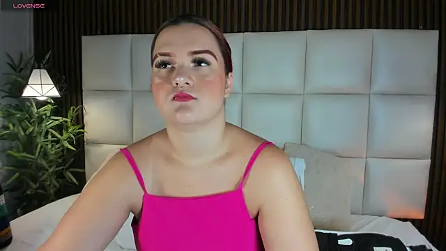 Snapshot of MelanieKlaus chatting on February 5, 2026, 11:37 am MelanieKlaus online show from February 5, 2026, 11:37 am