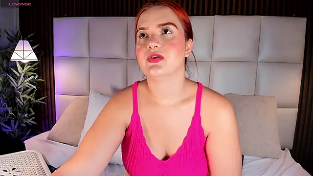 Snapshot of MelanieKlaus chatting on March 4, 2026, 12:00 pm MelanieKlaus online show from March 4, 2026, 12:00 pm