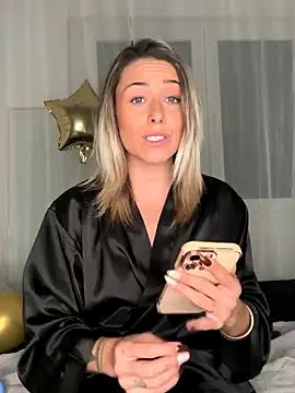 petrouchkaaa  online show from November 20, 2025, 9:14 pm