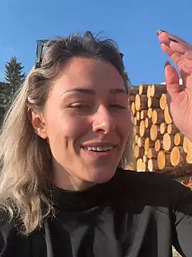 petrouchkaaa  online show from March 4, 2026, 2:45 pm