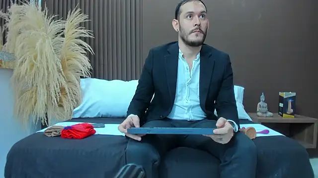 jeanpiere  online show from February 11, 2026, 2:16 am