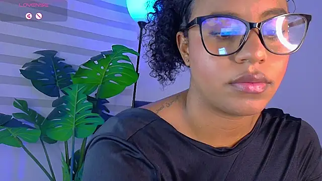 Snapshot of charlotteeruss chatting on October 31, 2025, 4:35 am charlotteeruss online show from October 31, 2025, 4:35 am