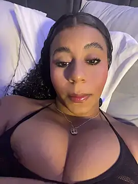 charlotteeruss online show from August 9, 2026, 11:20 pm