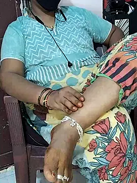 yours-kavaya online show from November 25, 2025, 3:23 pm