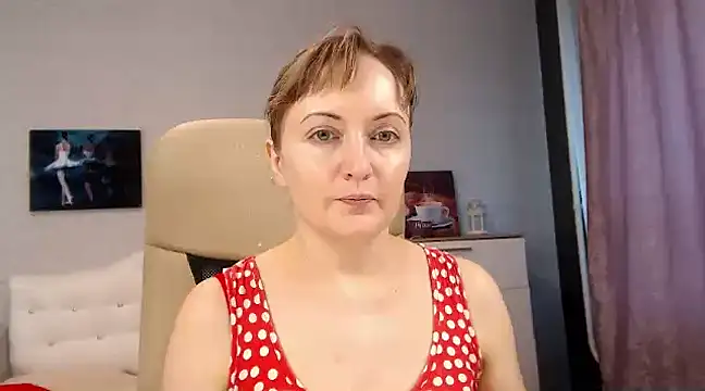 Snapshot of BettyFootFetish chatting on December 5, 2024, 8:11 am BettyFootFetish online show from December 5, 2024, 8:11 am