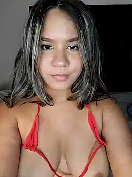 Snapshot of LarissaGaby01 chatting on February 15, 2025, 2:26 am LarissaGaby01 online show from February 15, 2025, 2:26 am