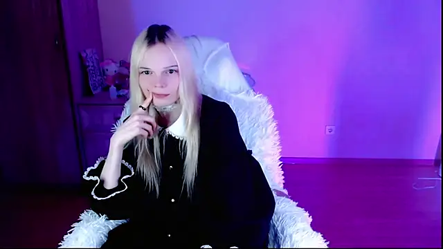 Emily Nyaffee online show from January 28, 2025, 11:28 pm