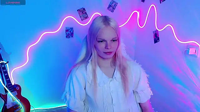 Emily Nyaffee online show from October 7, 2025, 7:55 pm