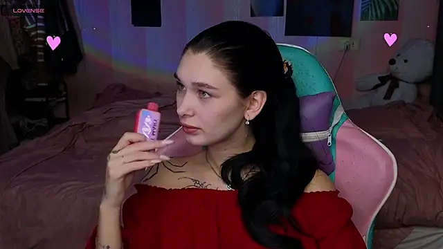 Amanda Tender online show from November 12, 2025, 9:47 pm