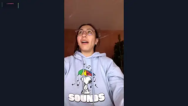 Snapshot of emma_rouse69 chatting on November 18, 2025, 4:44 pm emma rouse69 online show from November 18, 2025, 4:44 pm