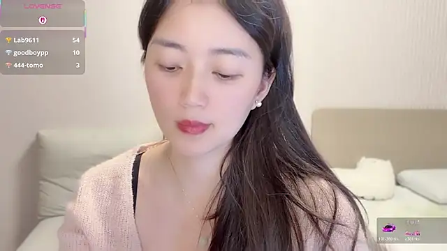 A-xena online show from October 25, 2025, 2:56 pm