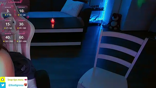 PetiteAngel666 online show from February 22, 2025, 7:23 am