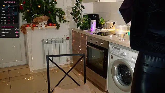 MissLovex online show from December 23, 2025, 1:58 am