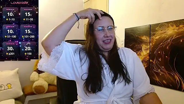 Snapshot of amalia_brunette chatting on November 26, 2025, 1:17 am amalia brunette online show from November 26, 2025, 1:17 am