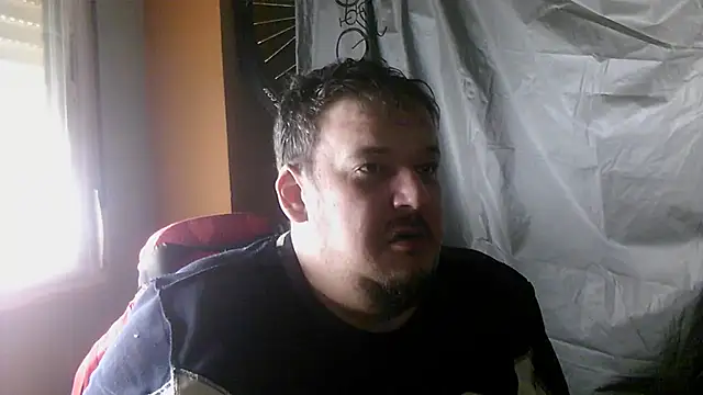 porkorossy online show from April 8, 2026, 7:52 am