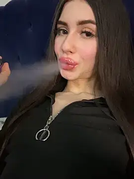 Snapshot of SofiaLaLight chatting on March 21, 2025, 3:33 am SofiaLaLight online show from March 21, 2025, 3:33 am