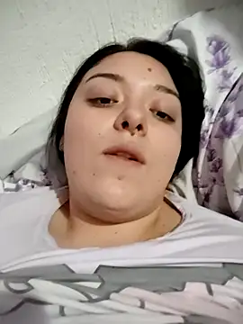 Chubbygrl20 online show from November 6, 2025, 12:44 am