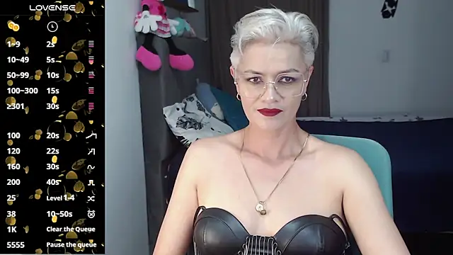 Snapshot of scarlett_paris22 chatting on February 18, 2025, 11:30 pm scarlett paris22 online show from February 18, 2025, 11:30 pm