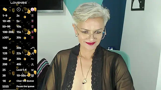 Snapshot of scarlett_paris22 chatting on March 6, 2025, 2:30 am scarlett paris22 online show from March 6, 2025, 2:30 am