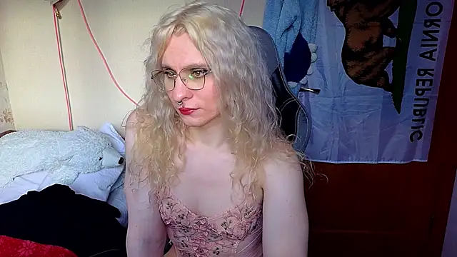 Lori Myaf online show from March 27, 2026, 2:17 pm