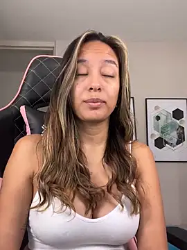 DianaHopson online show from October 4, 2025, 11:41 am