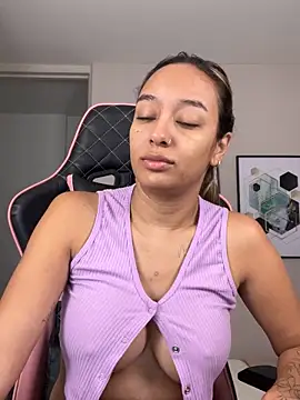 DianaHopson online show from October 5, 2025, 11:52 am