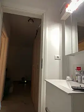 Snapshot of Ella_Charm chatting on February 8, 2026, 4:10 pm Ella Charm online show from February 8, 2026, 4:10 pm