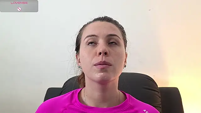 irinasweet27 online show from September 19, 2025, 2:24 am