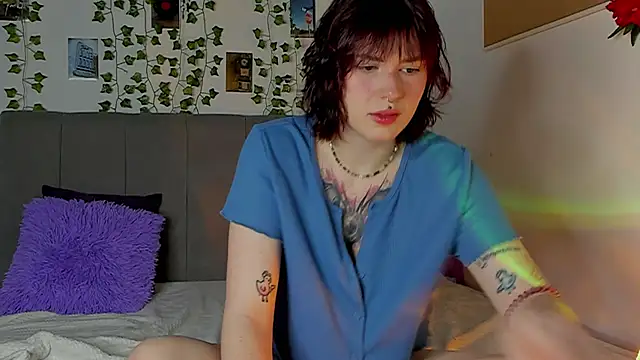 Snapshot of miss_Lizzy chatting on December 21, 2024, 1:15 am miss Lizzy online show from December 21, 2024, 1:15 am