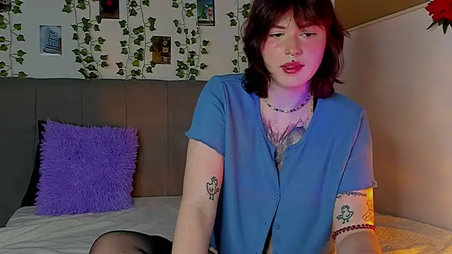 Snapshot of miss_Lizzy chatting on January 21, 2025, 4:21 am miss Lizzy online show from January 21, 2025, 4:21 am