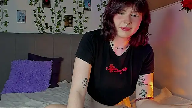 Snapshot of miss_Lizzy chatting on February 4, 2025, 4:15 am miss Lizzy online show from February 4, 2025, 4:15 am
