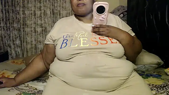 DELICIOUSSXX73 online show from October 13, 2025, 4:51 pm