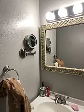 Snapshot of demonslayerr999 chatting on December 2, 2024, 8:41 am demonslayerr999 online show from December 2, 2024, 8:41 am