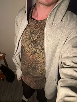 Snapshot of demonslayerr999 chatting on January 27, 2025, 6:52 am demonslayerr999 online show from January 27, 2025, 6:52 am