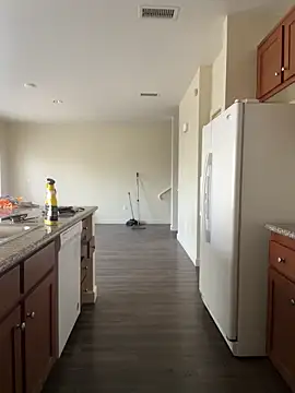 Snapshot of demonslayerr999 chatting on February 18, 2025, 12:37 am demonslayerr999 online show from February 18, 2025, 12:37 am