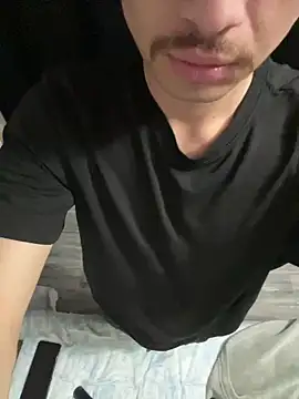 Snapshot of demonslayerr999 chatting on February 22, 2025, 7:01 am demonslayerr999 online show from February 22, 2025, 7:01 am