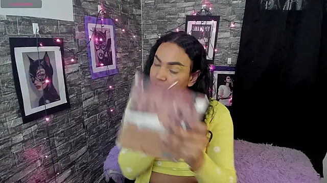 Andrys  online show from December 5, 2025, 8:49 pm