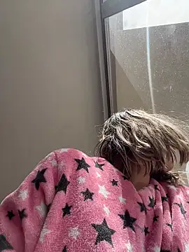 Ameellie online show from February 8, 2026, 3:26 pm