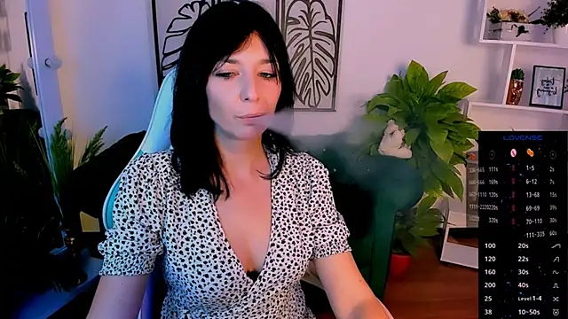  Kelly   online show from September 13, 2025, 10:48 am