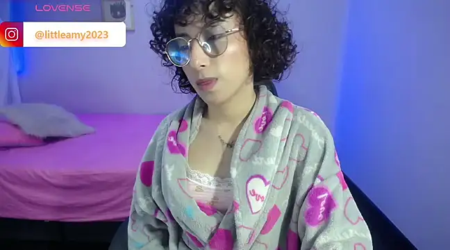 Snapshot of little__amy_ chatting on January 6, 2025, 4:58 am little amy online show from January 6, 2025, 4:58 am