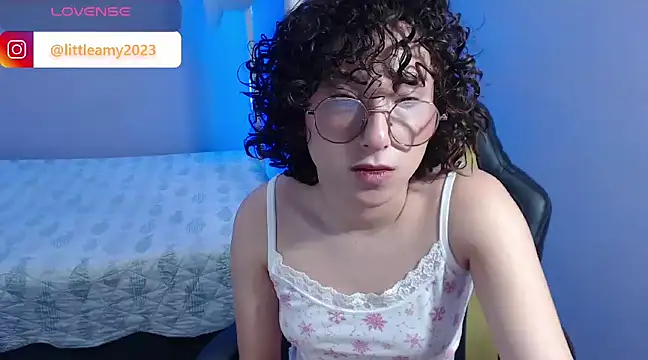 Snapshot of little__amy_ chatting on January 19, 2025, 11:10 pm little amy online show from January 19, 2025, 11:10 pm