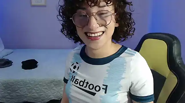 Snapshot of little__amy_ chatting on January 26, 2025, 8:45 pm little amy online show from January 26, 2025, 8:45 pm