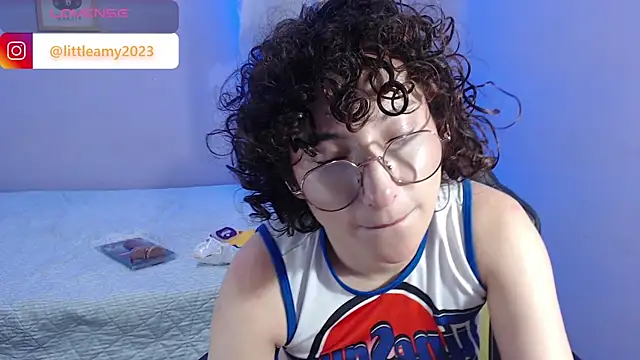 Snapshot of little__amy_ chatting on January 27, 2025, 4:11 pm little amy online show from January 27, 2025, 4:11 pm