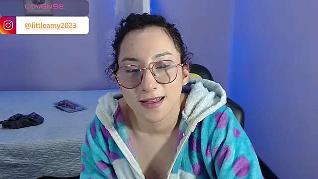 Snapshot of little__amy_ chatting on January 31, 2025, 3:00 pm little amy online show from January 31, 2025, 3:00 pm